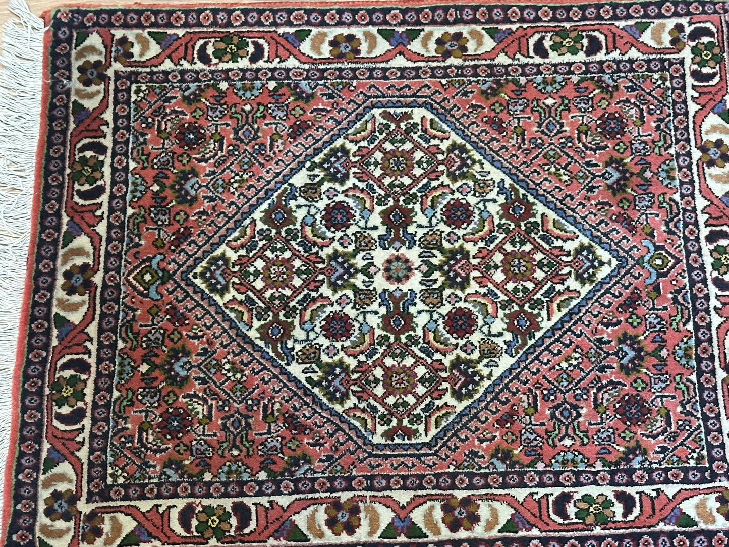 Orientteppich handgeknüpft Bidjar 64x52 cm Medallion