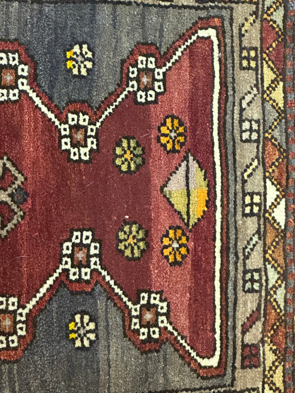Antiker Orientteppich handgeknüpft Türkei Yahali 100 x 50 cm