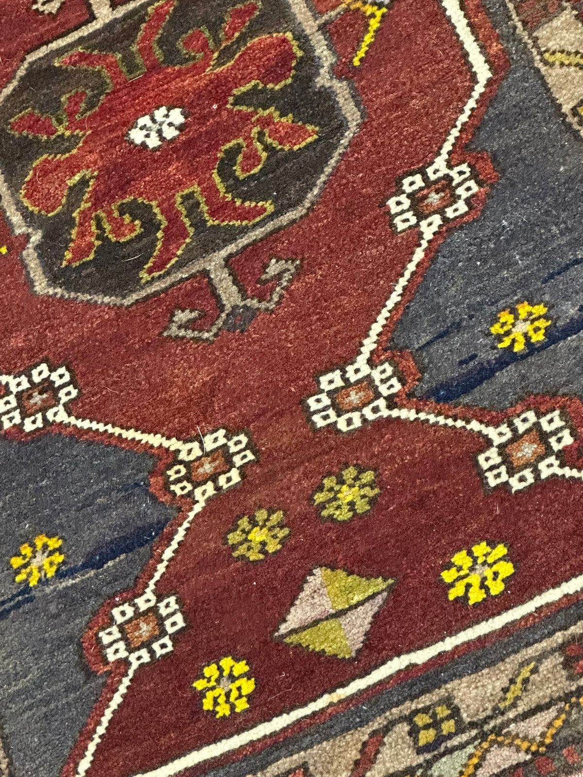 Antiker Orientteppich handgeknüpft Türkei Yahali 100 x 50 cm
