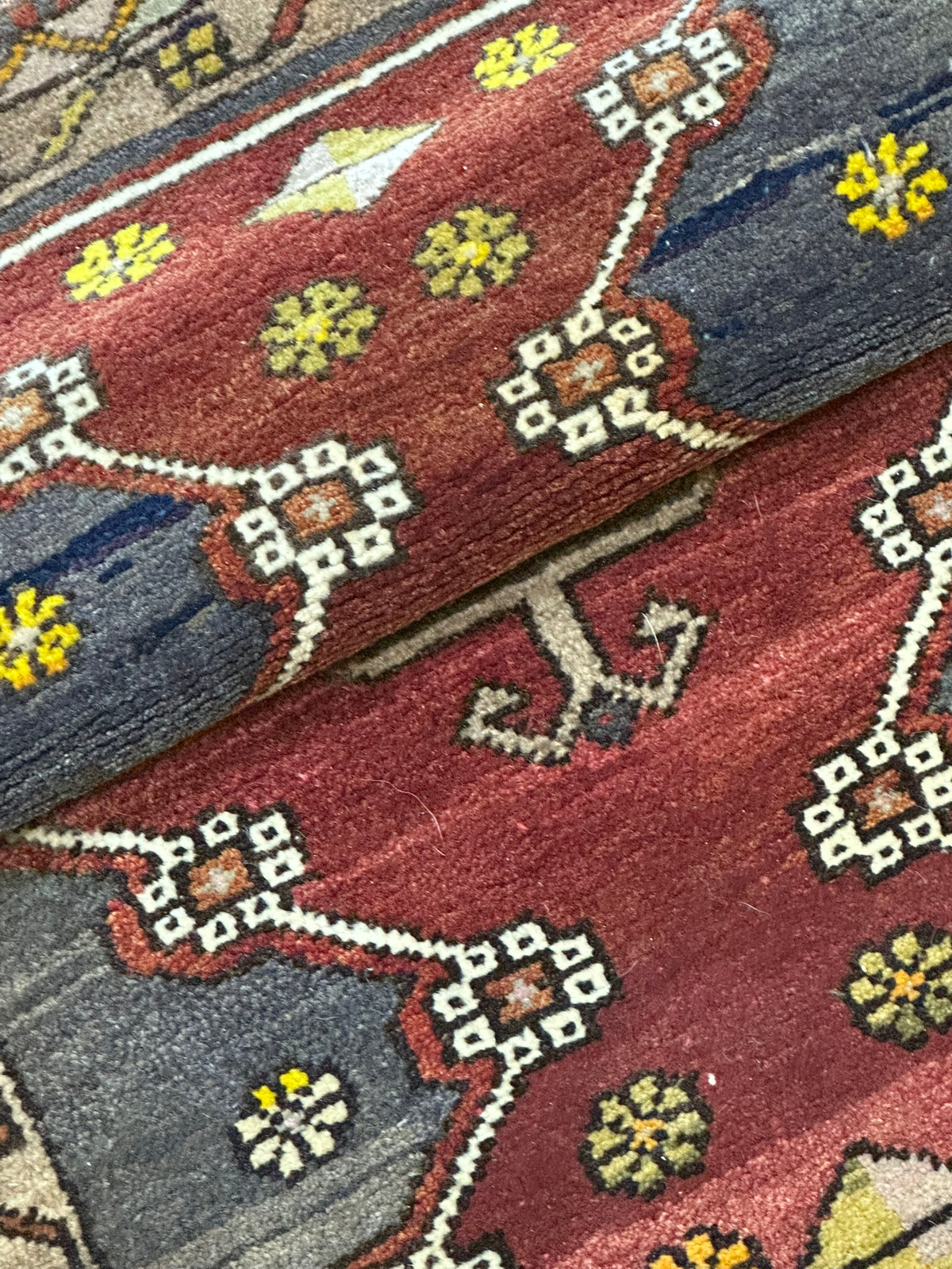 Antiker Orientteppich handgeknüpft Türkei Yahali 100 x 50 cm