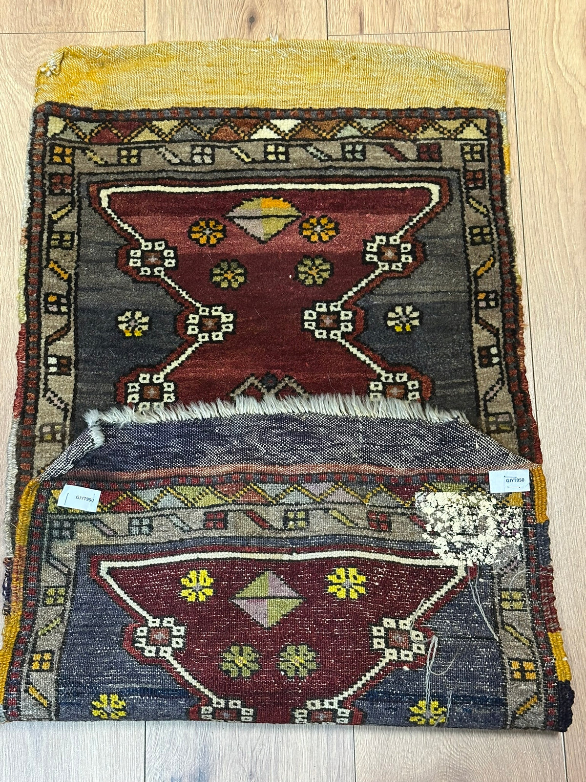 Antiker Orientteppich handgeknüpft Türkei Yahali 100 x 50 cm