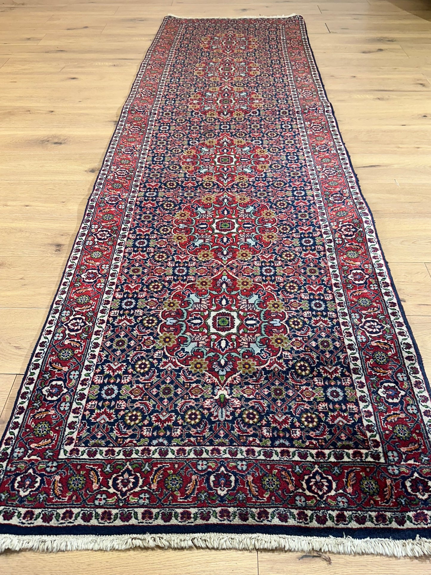 Orientteppich handgeknüpft Bidjar Läufer 290x86 cm