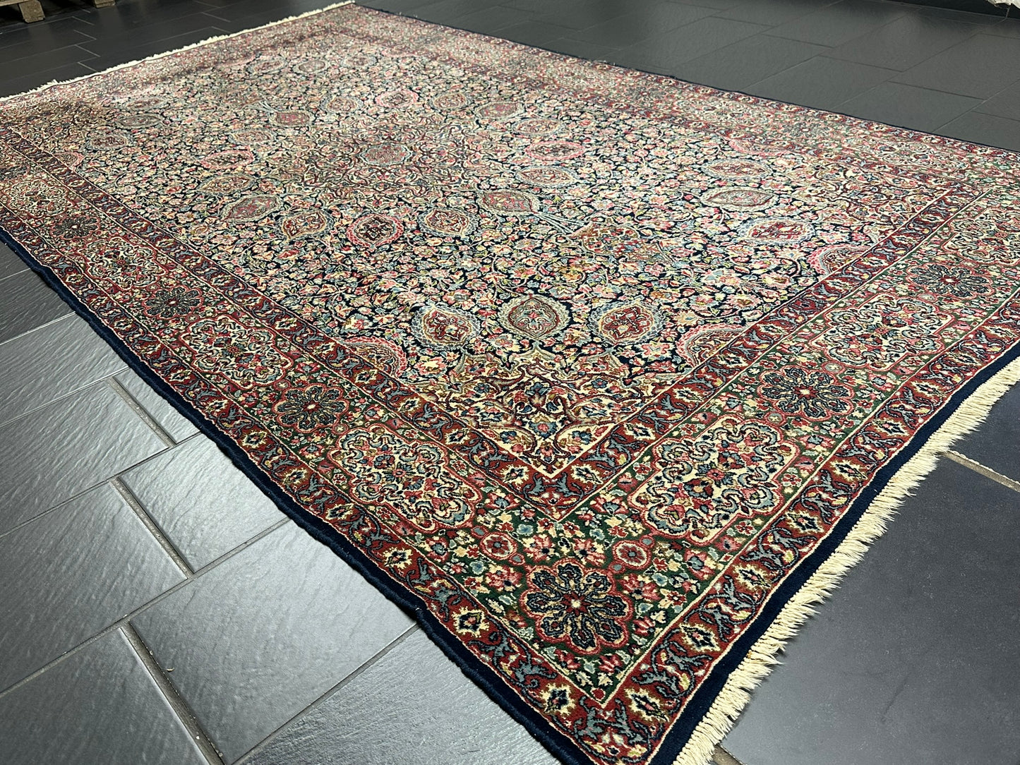 Orientteppich handgeknüpft Kirman Lawer antik  343x196 cm