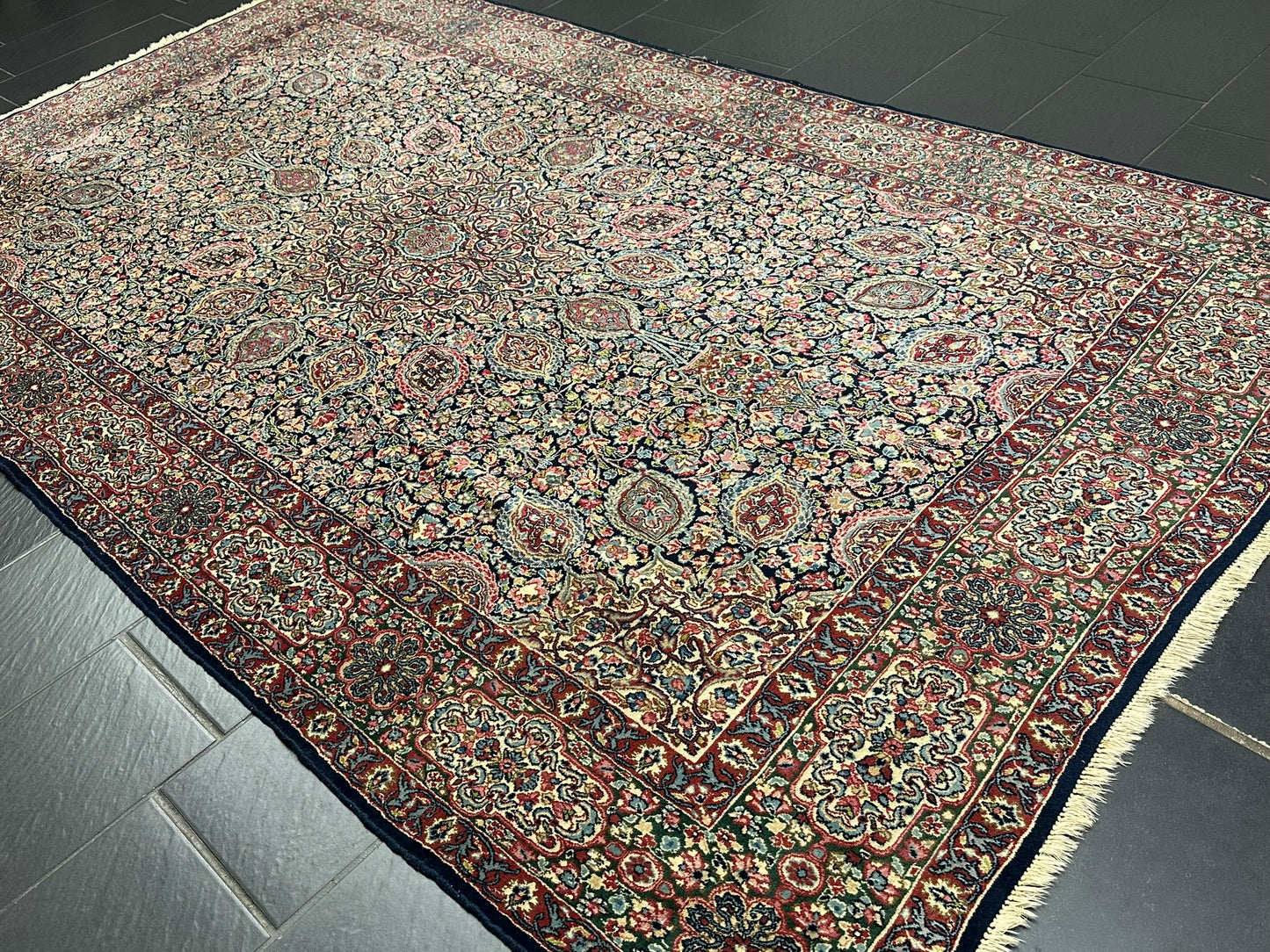 Orientteppich handgeknüpft Kirman Lawer antik  343x196 cm