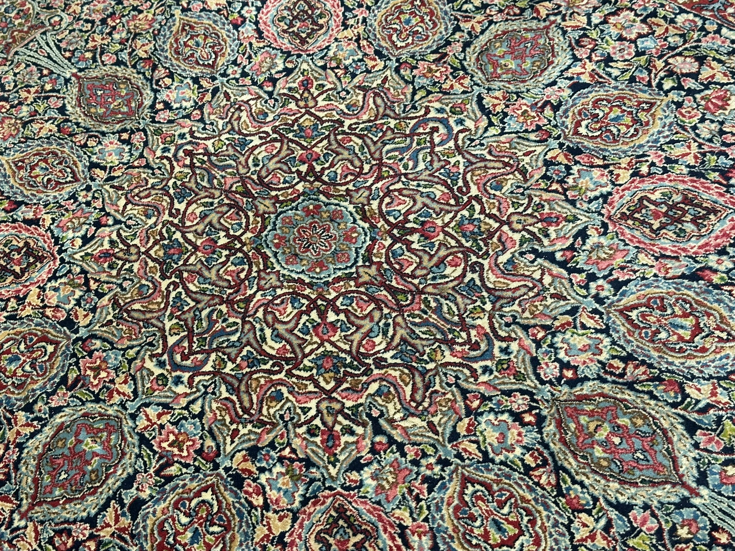 Orientteppich handgeknüpft Kirman Lawer antik  343x196 cm