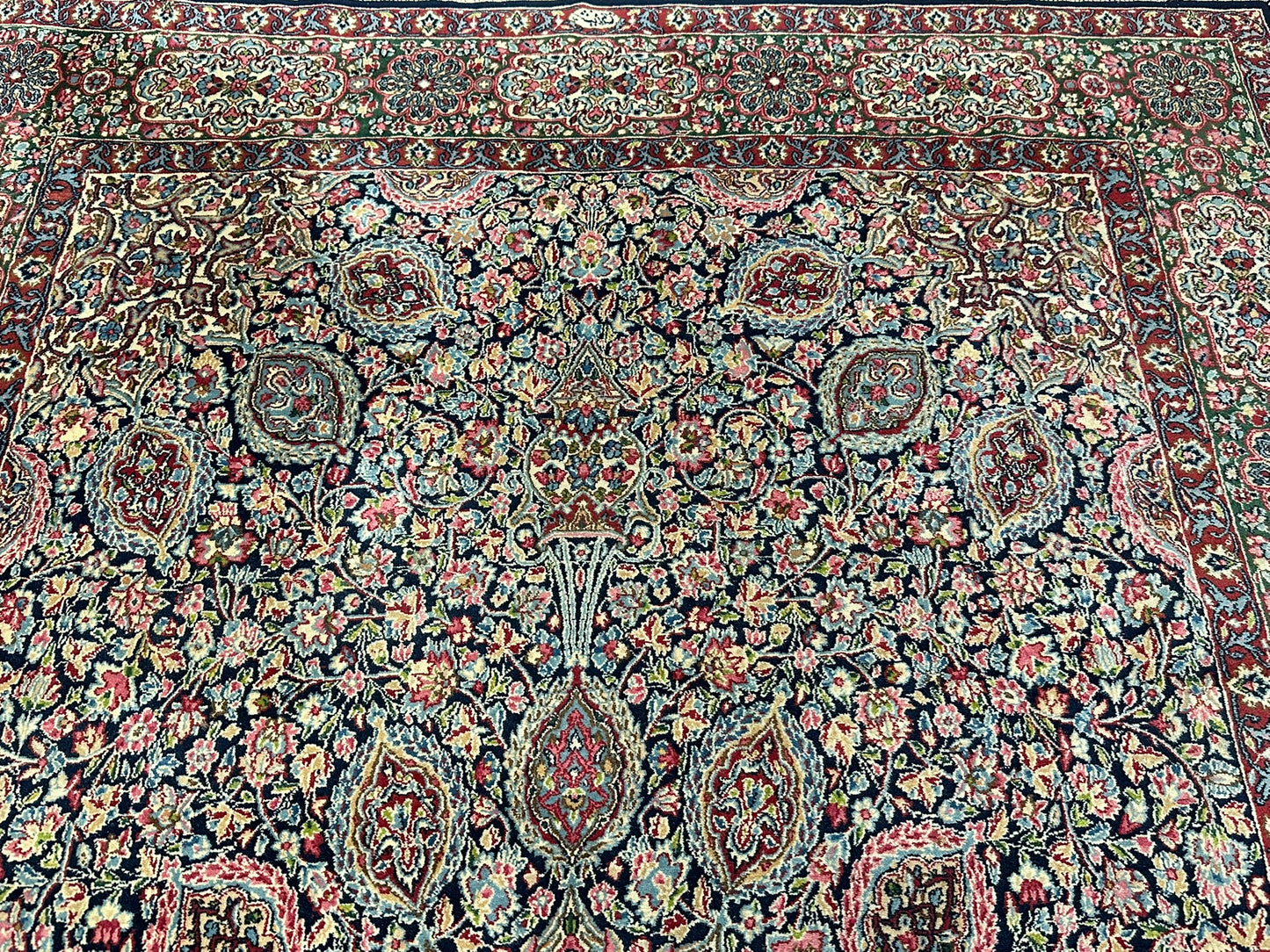 Orientteppich handgeknüpft Kirman Lawer antik  343x196 cm