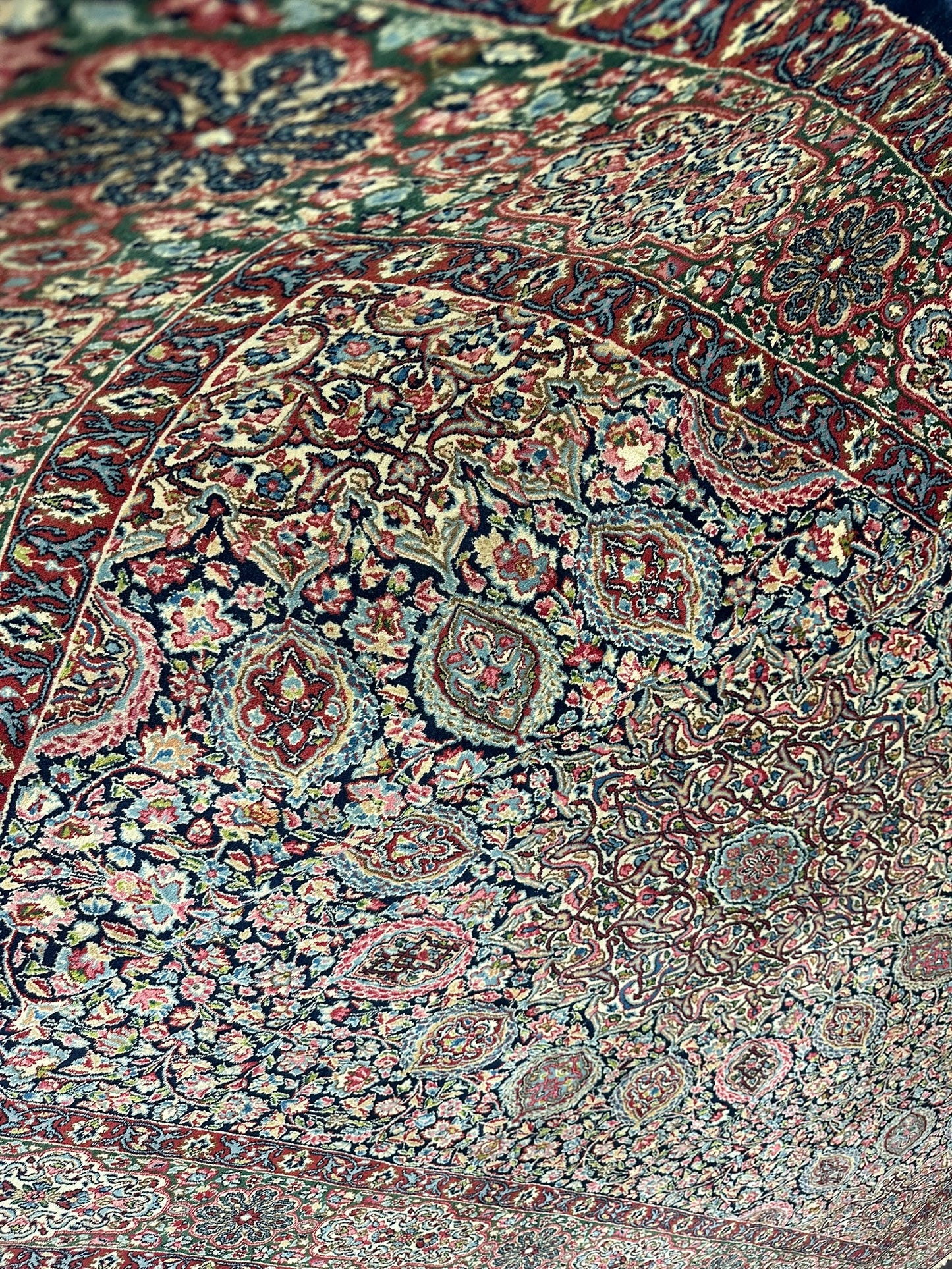 Orientteppich handgeknüpft Kirman Lawer antik  343x196 cm