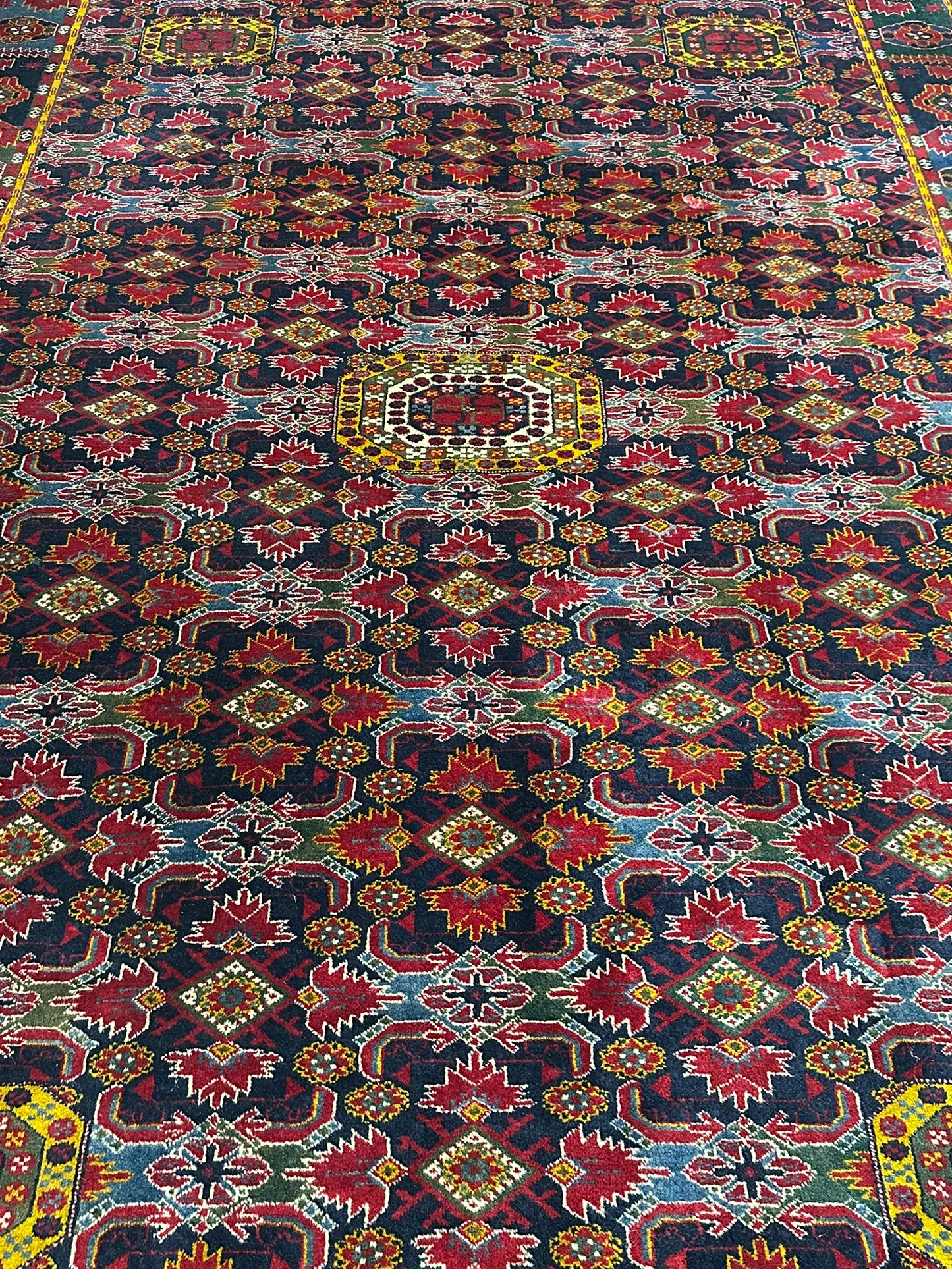 Orientteppich handgeknüpft 306x205 cm Buchara antik Teppich