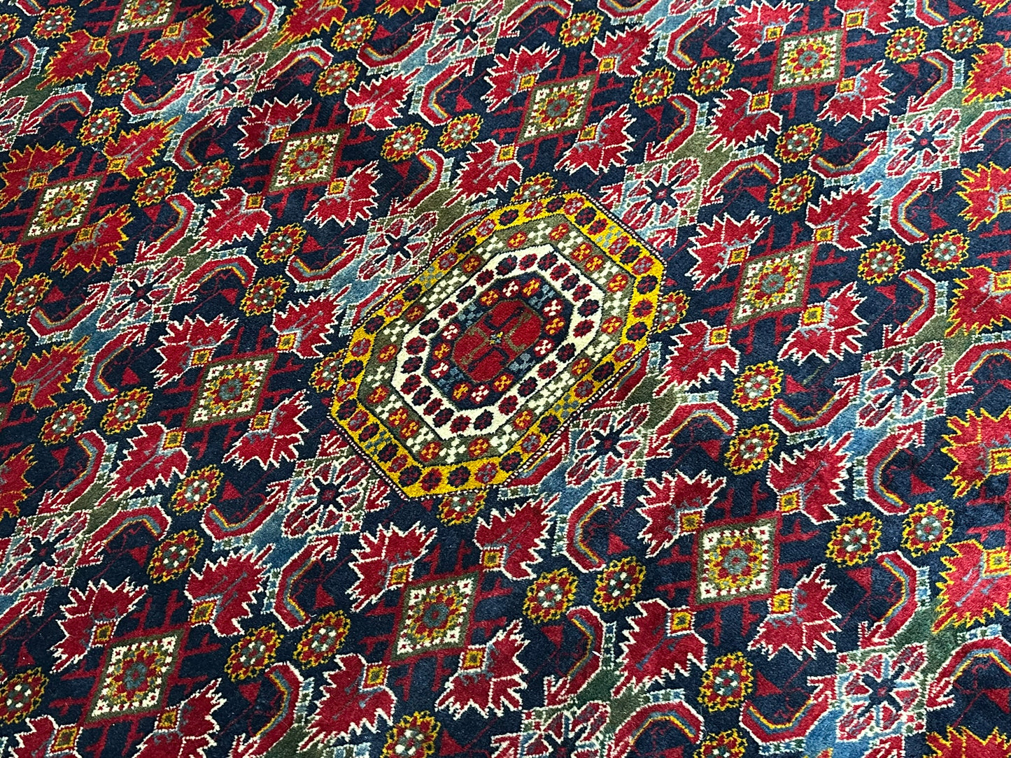 Orientteppich handgeknüpft 306x205 cm Buchara antik Teppich