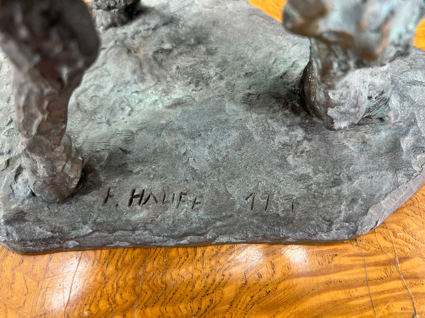 F. Halife - Handsignierte schwere Bronze Skulptur - Wildpferd