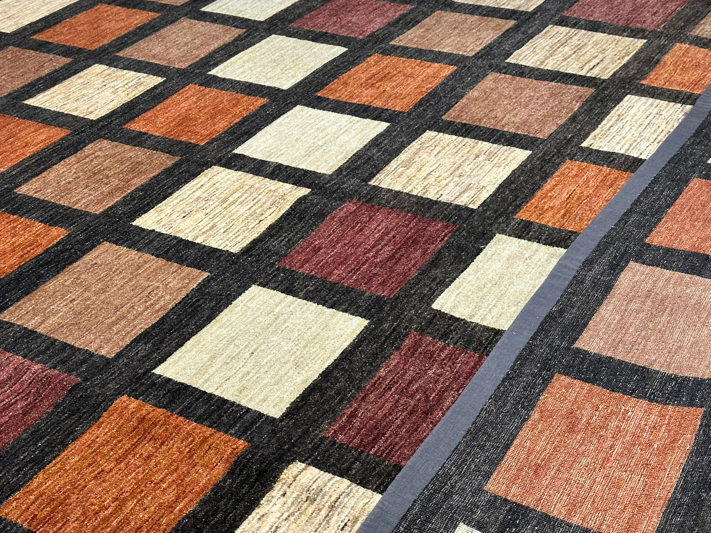 Orientteppich handgeknüpft 410x302 cm Gabbeh Musterfelder