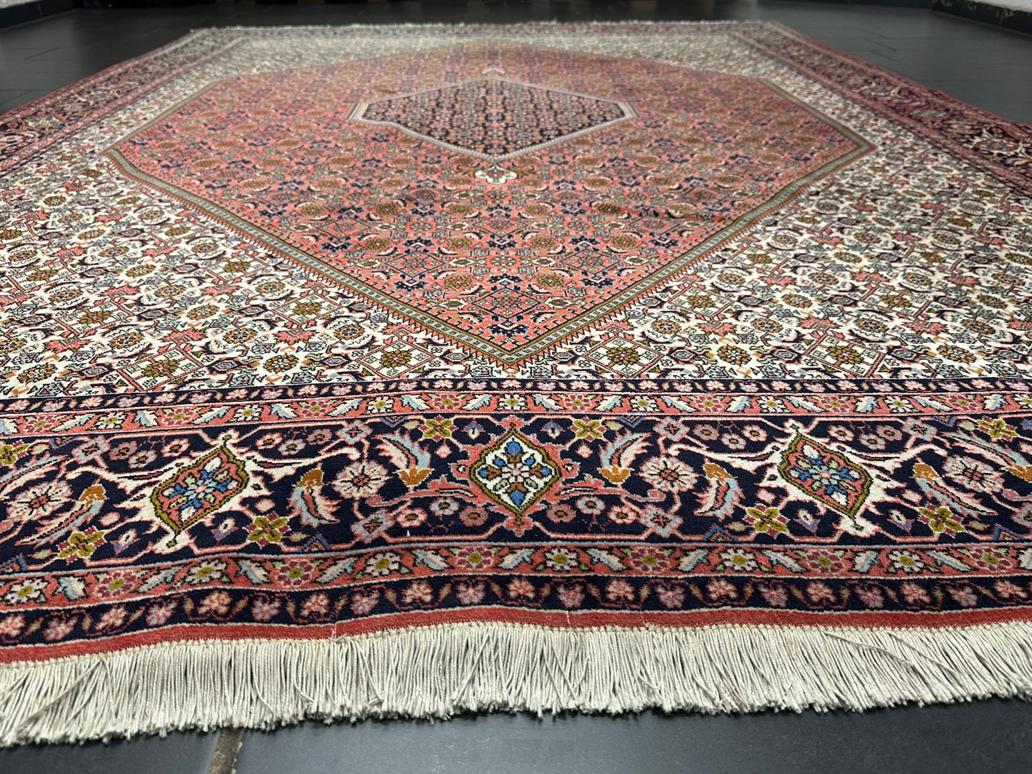 Orientteppich handgeknüpft 355x243 cm Bidjar Korkwolle