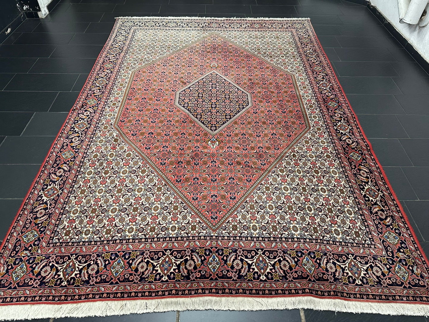 Orientteppich handgeknüpft 355x243 cm Bidjar Korkwolle