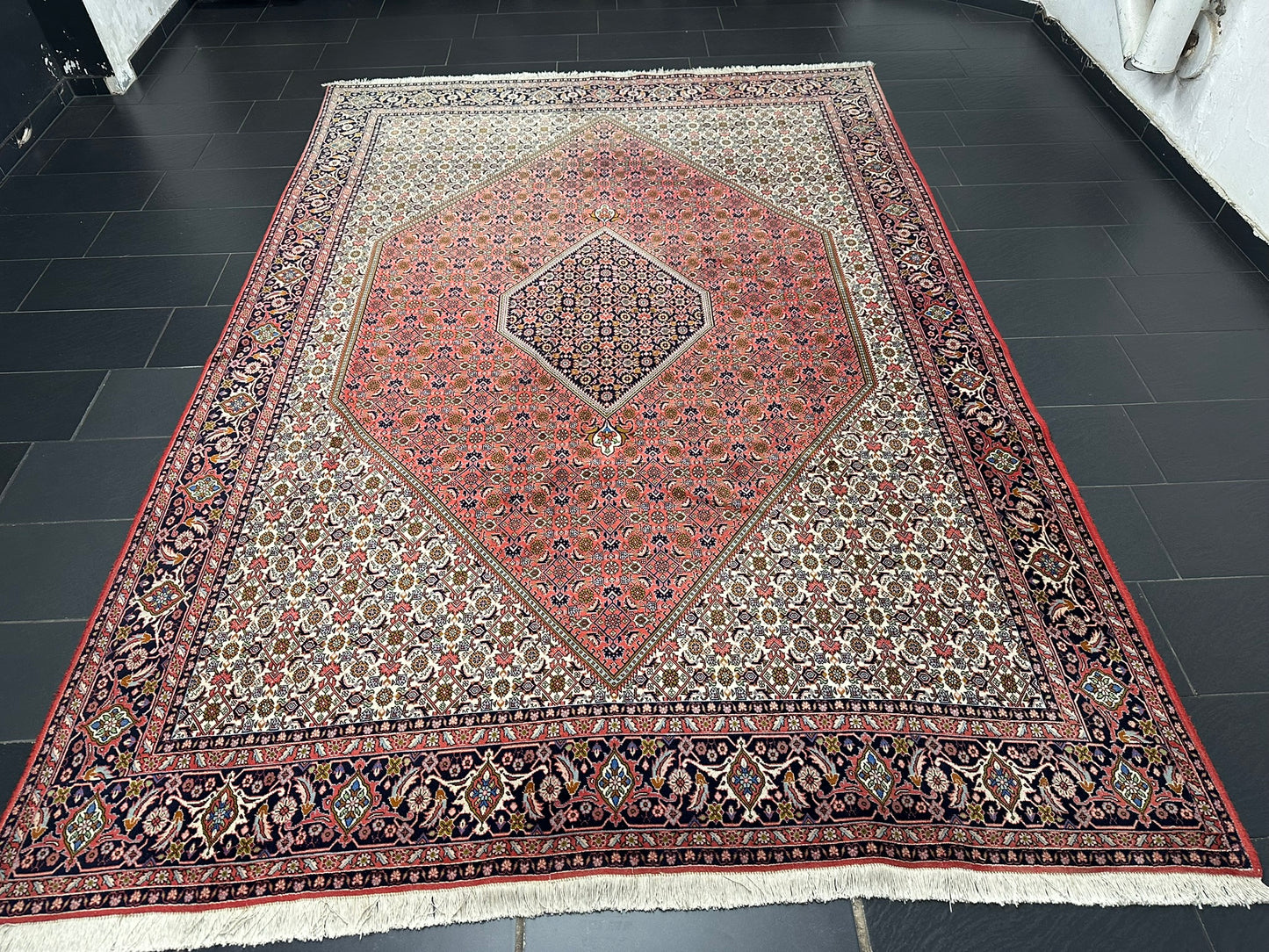 Orientteppich handgeknüpft 355x243 cm Bidjar Korkwolle