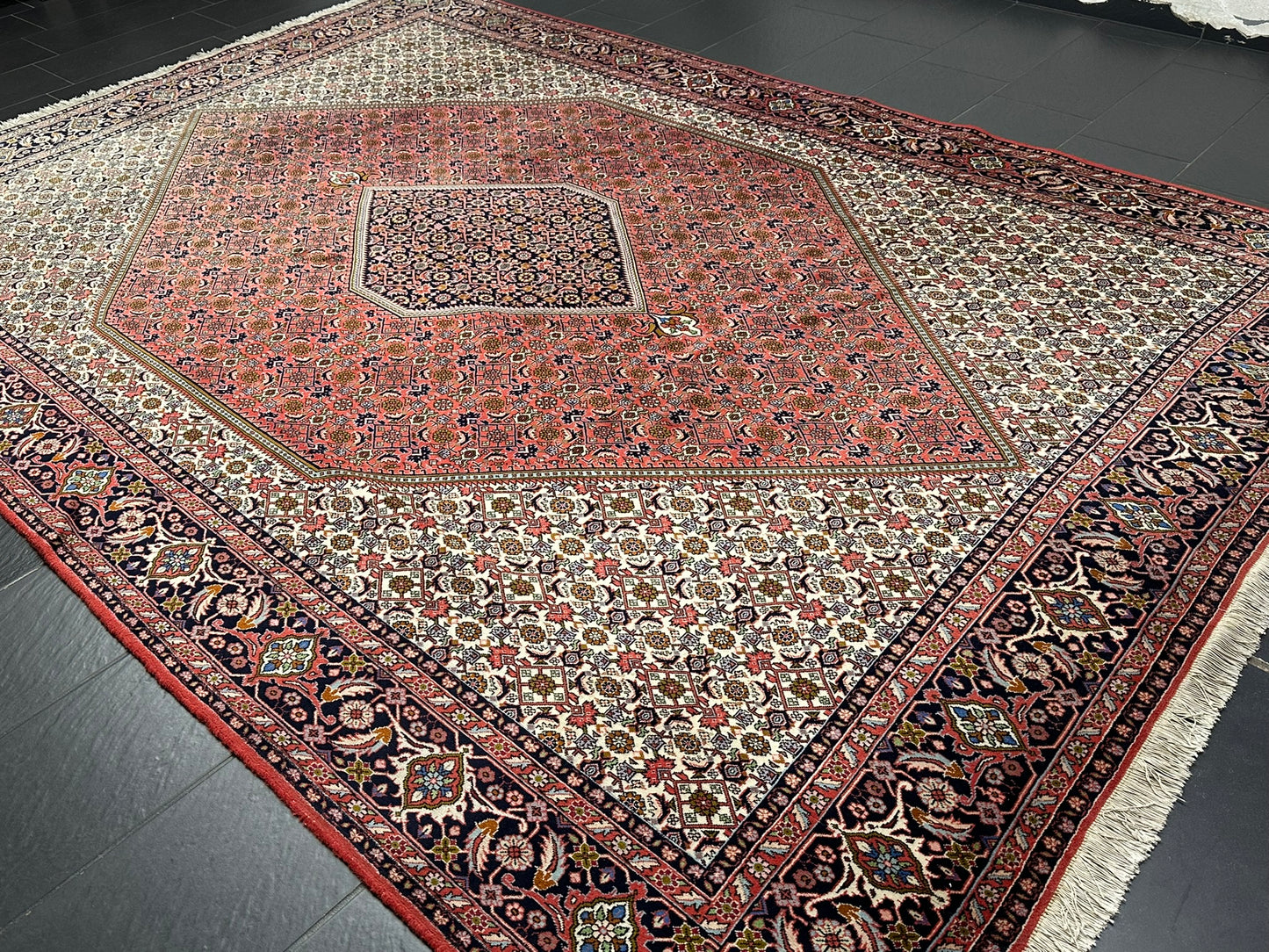 Orientteppich handgeknüpft 355x243 cm Bidjar Korkwolle