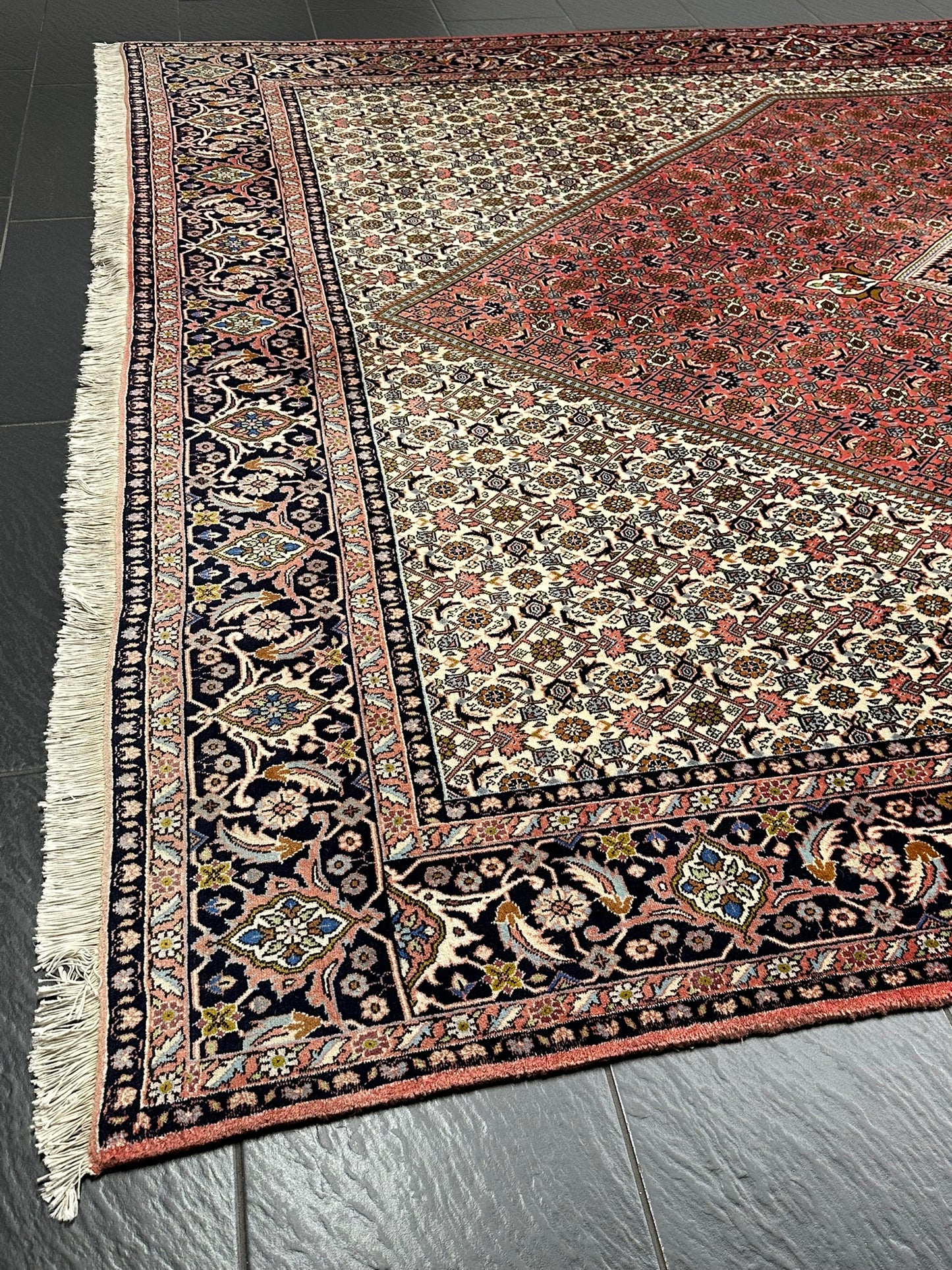 Orientteppich handgeknüpft 355x243 cm Bidjar Korkwolle
