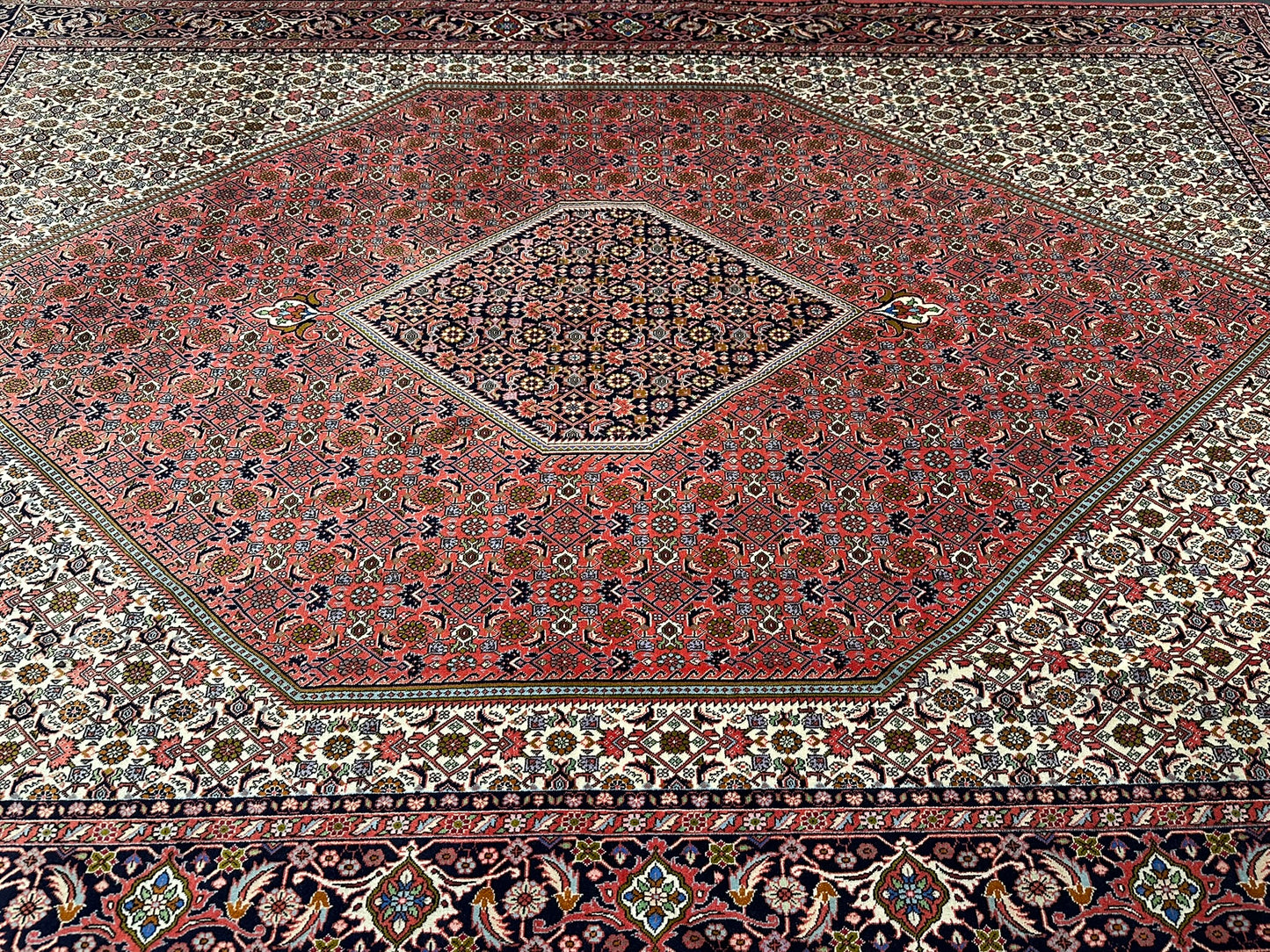 Orientteppich handgeknüpft 355x243 cm Bidjar Korkwolle