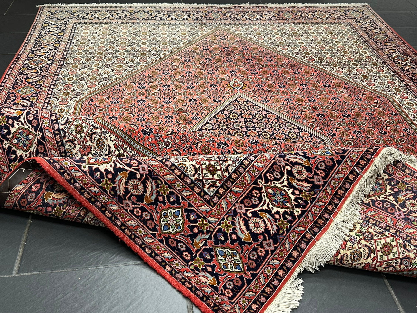 Orientteppich handgeknüpft 355x243 cm Bidjar Korkwolle
