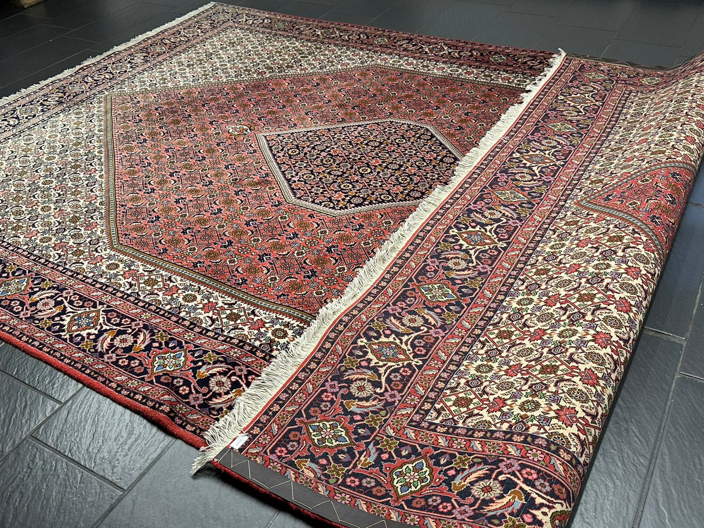 Orientteppich handgeknüpft 355x243 cm Bidjar Korkwolle