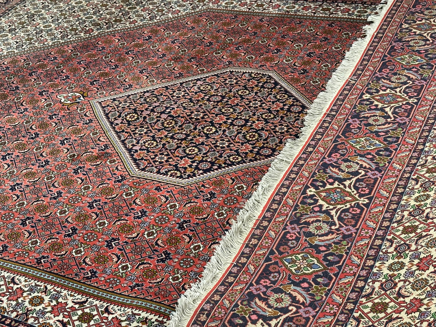 Orientteppich handgeknüpft 355x243 cm Bidjar Korkwolle