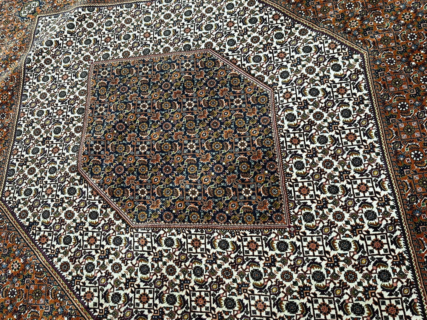 Orientteppich handgeknüpft 390x294 cm Bidjar Korkwolle