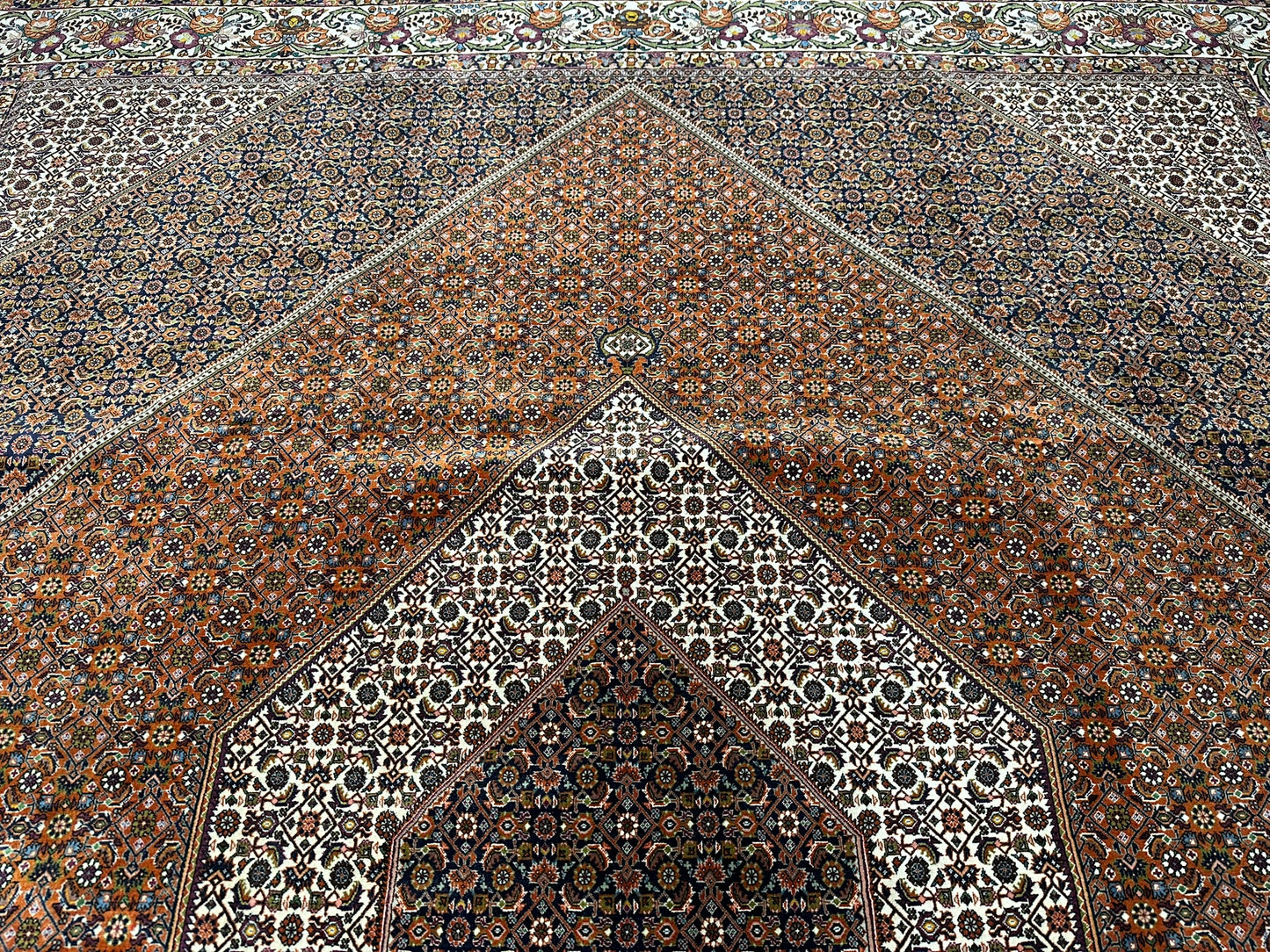 Orientteppich handgeknüpft 390x294 cm Bidjar Korkwolle