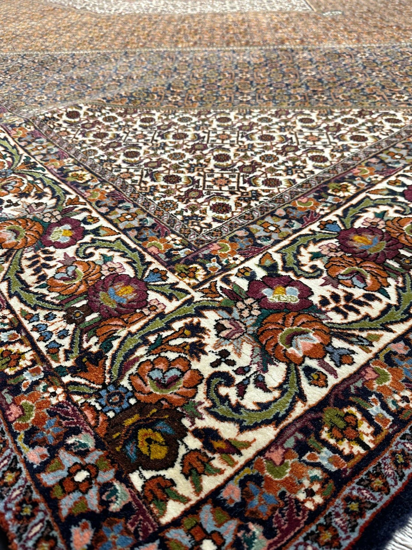 Orientteppich handgeknüpft 390x294 cm Bidjar Korkwolle