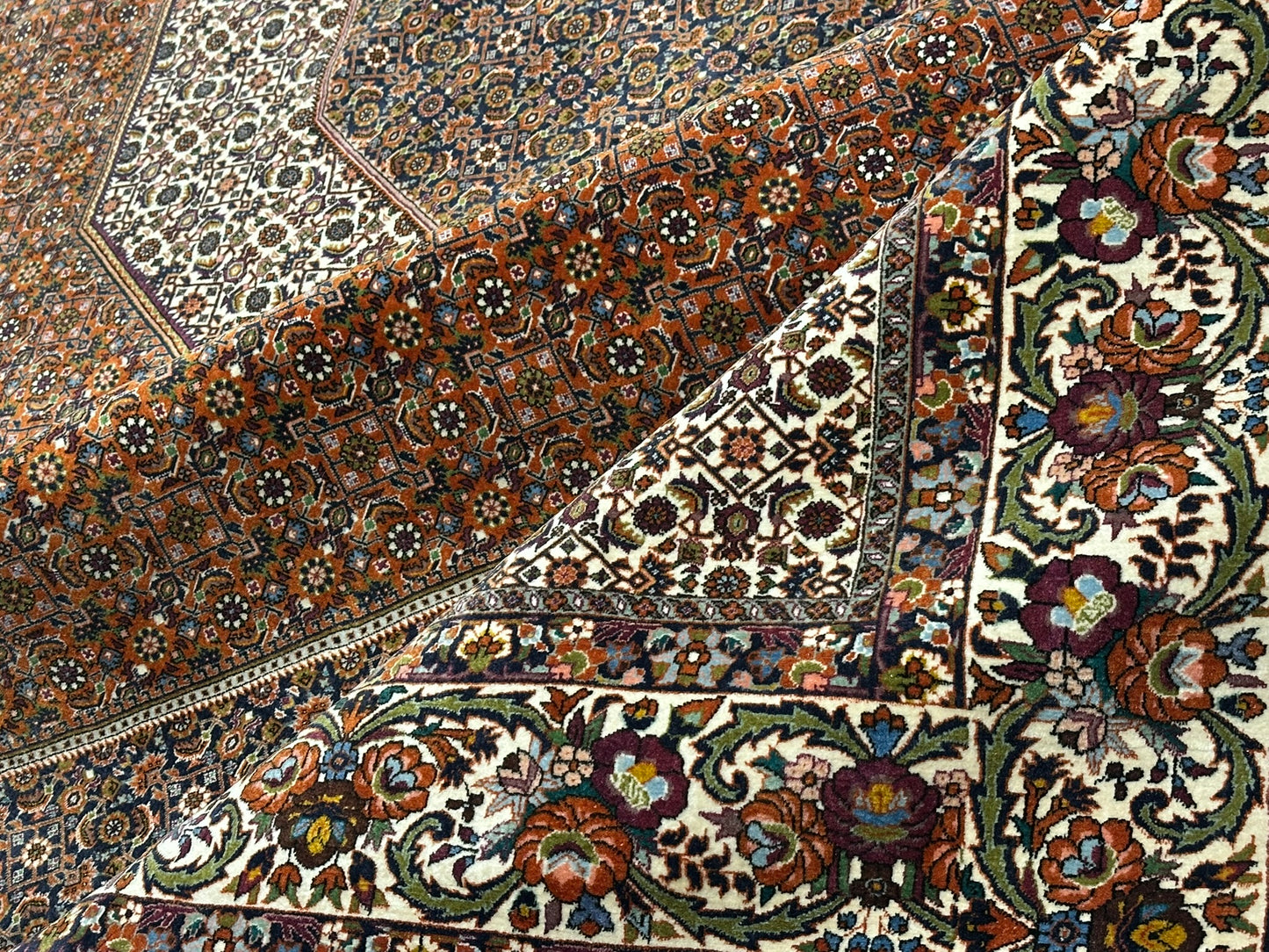 Orientteppich handgeknüpft 390x294 cm Bidjar Korkwolle