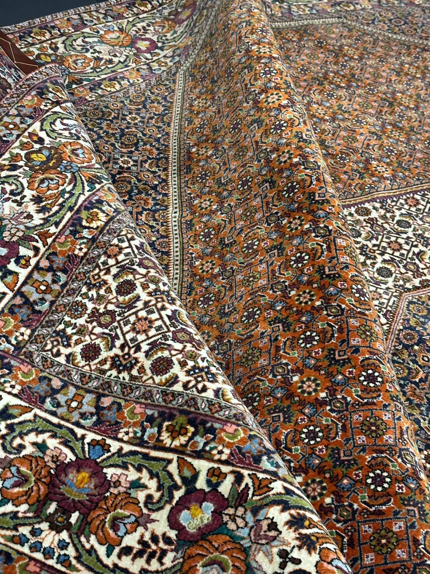 Orientteppich handgeknüpft 390x294 cm Bidjar Korkwolle