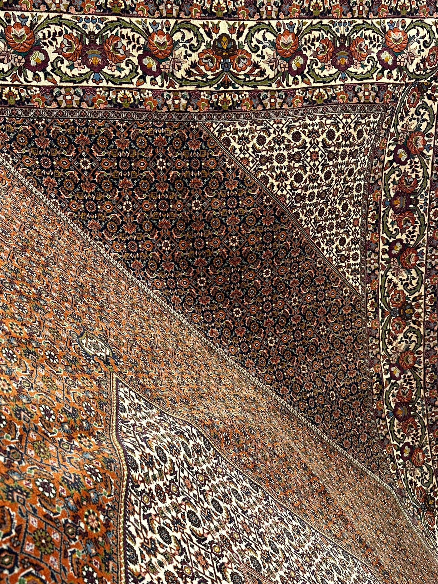 Orientteppich handgeknüpft 390x294 cm Bidjar Korkwolle