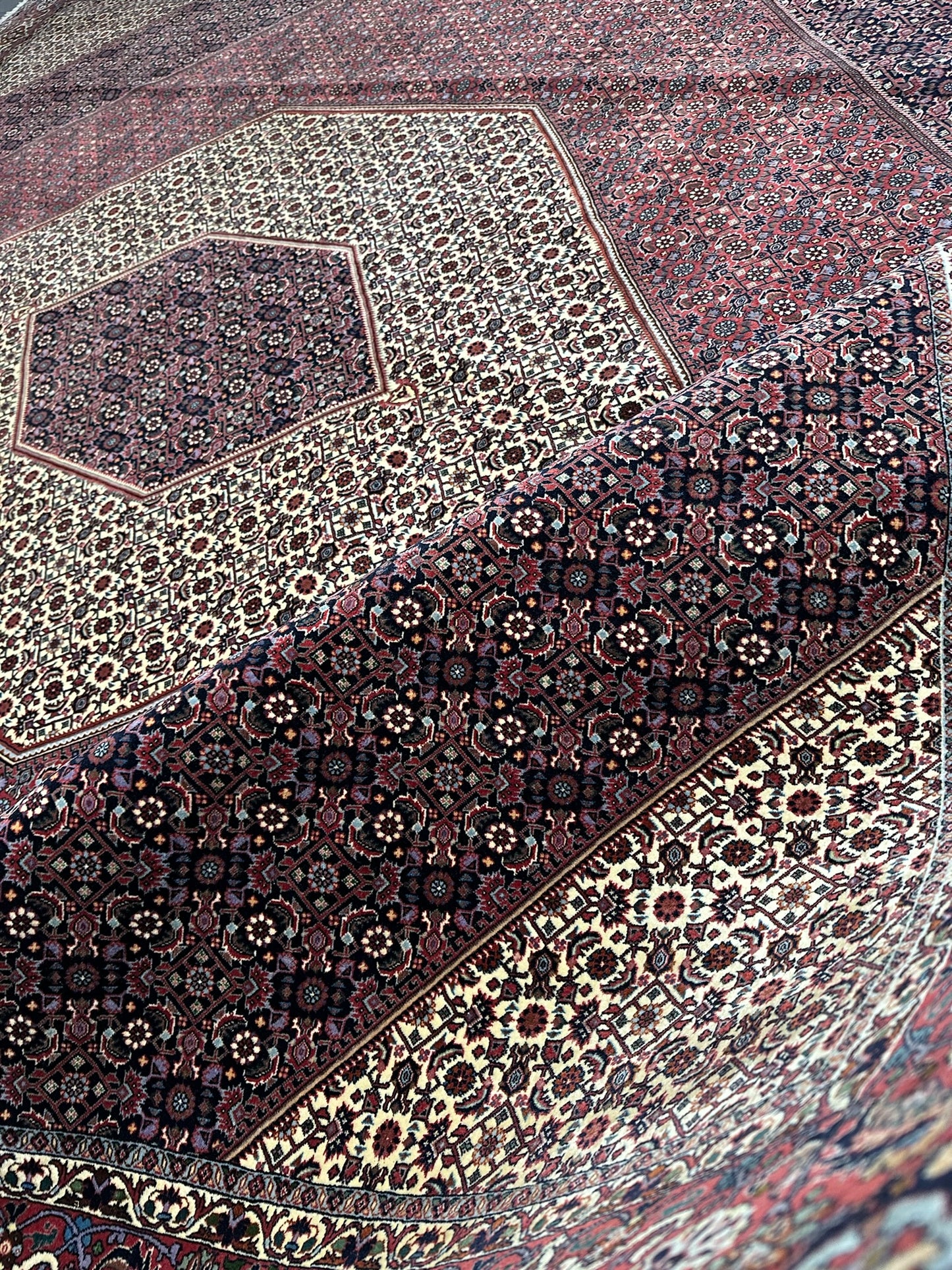 Orientteppich handgeknüpft 387x300 cm Bidjar Korkwolle