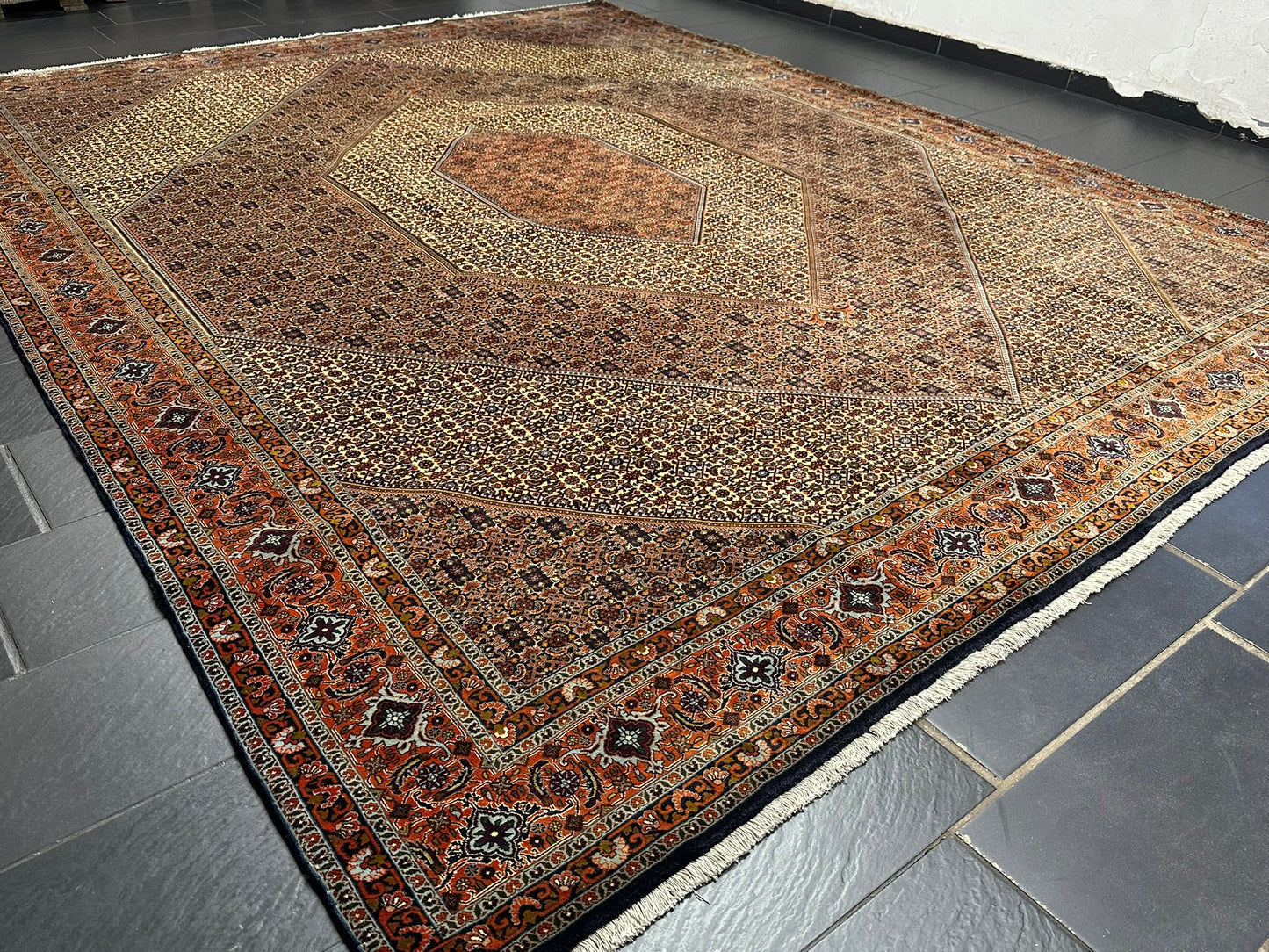 Orientteppich handgeknüpft 383x297 cm Bidjar Korkwolle