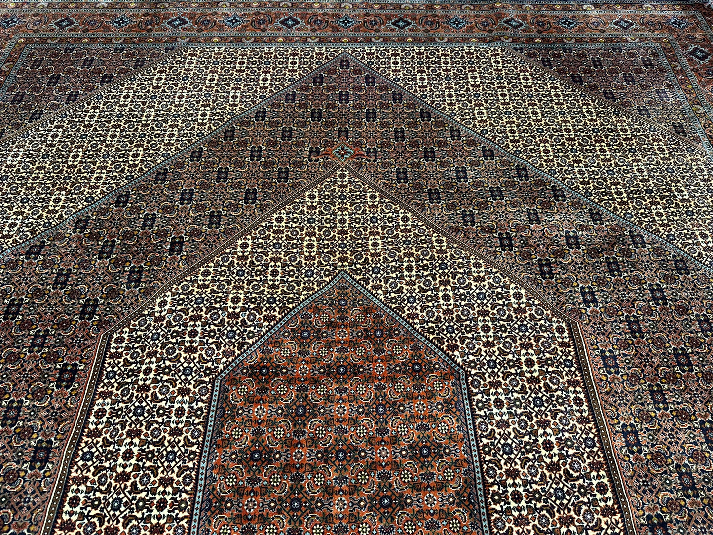 Orientteppich handgeknüpft 383x297 cm Bidjar Korkwolle