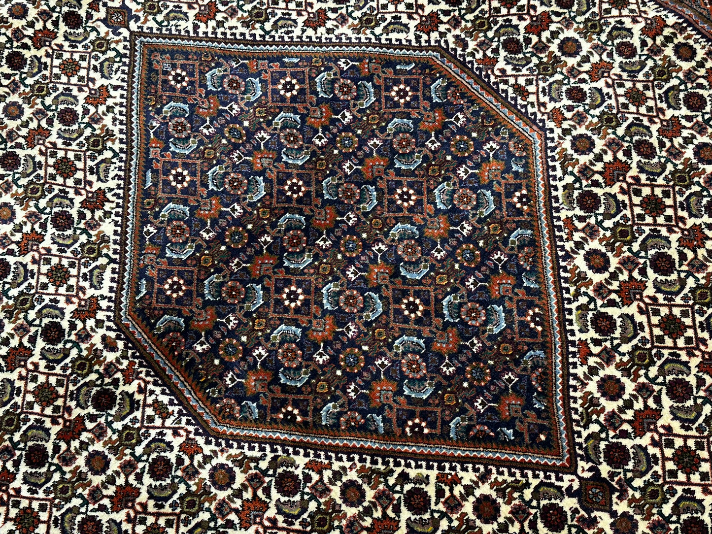 Orientteppich handgeknüpft 390x305 cm Bidjar Korkwolle