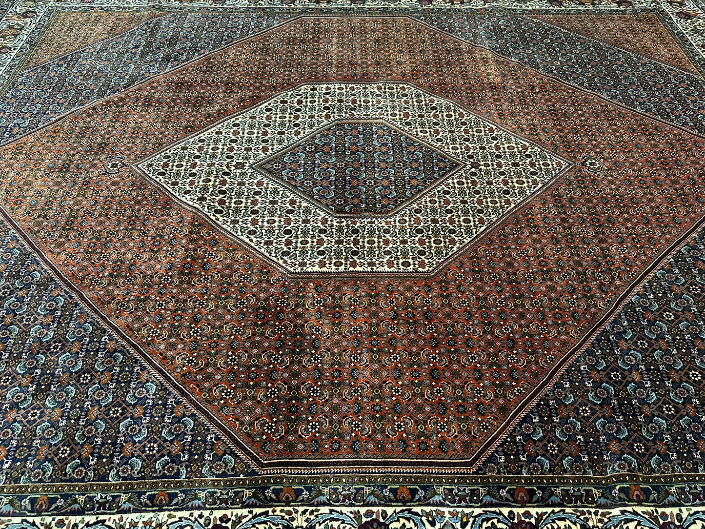 Orientteppich handgeknüpft 390x305 cm Bidjar Korkwolle
