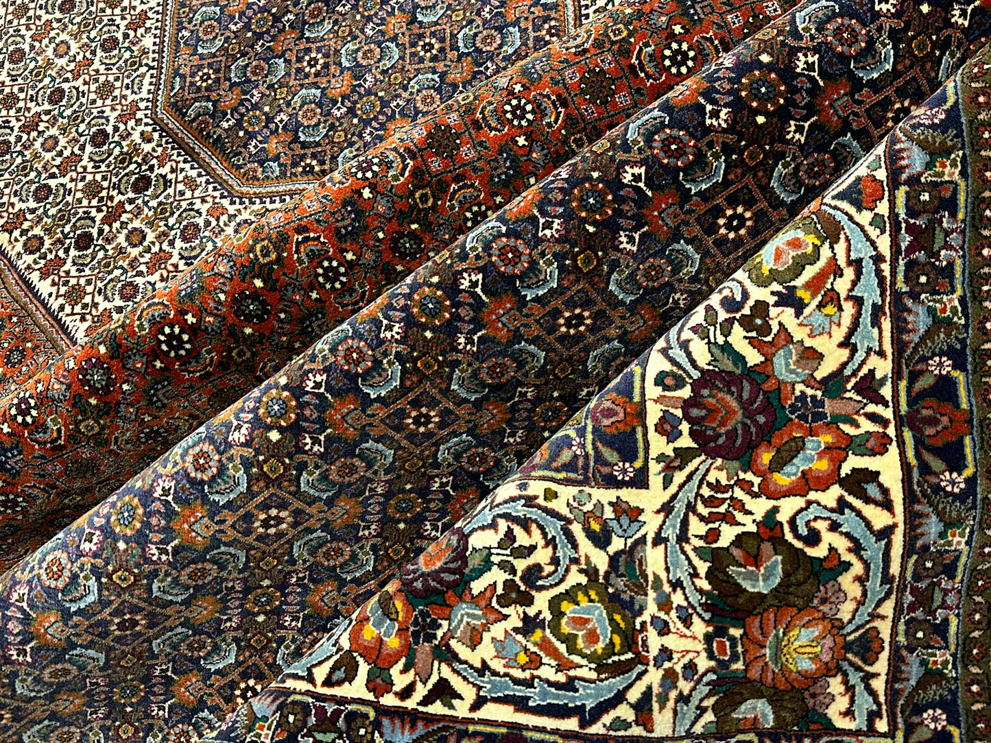 Orientteppich handgeknüpft 390x305 cm Bidjar Korkwolle