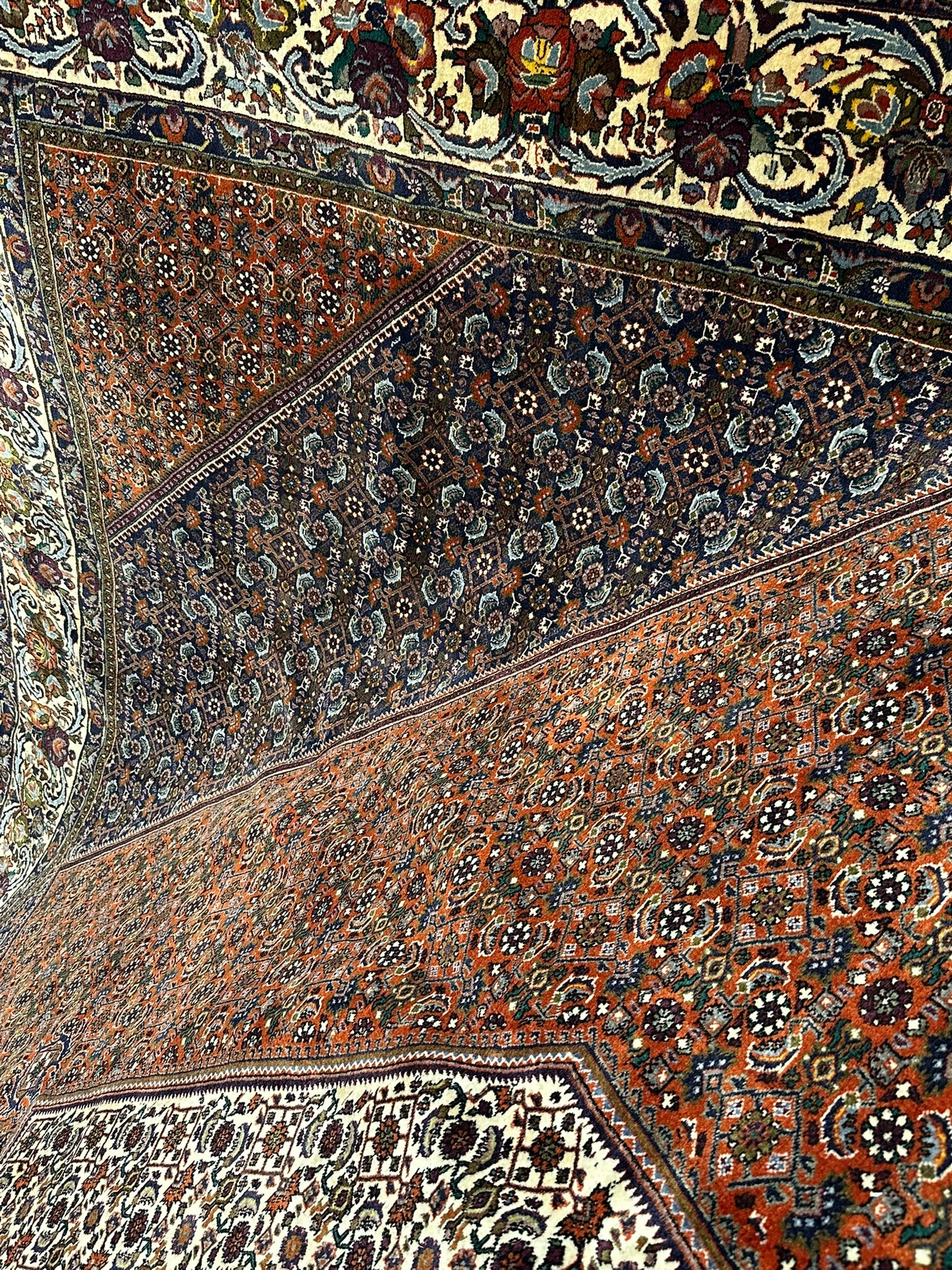 Orientteppich handgeknüpft 390x305 cm Bidjar Korkwolle