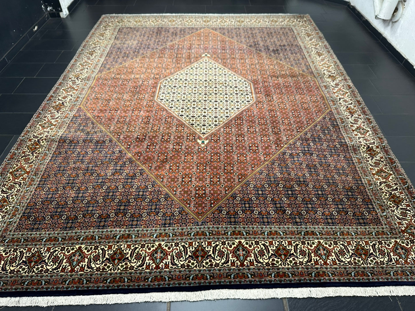 Orientteppich handgeknüpft 397x308 cm Bidjar Korkwolle