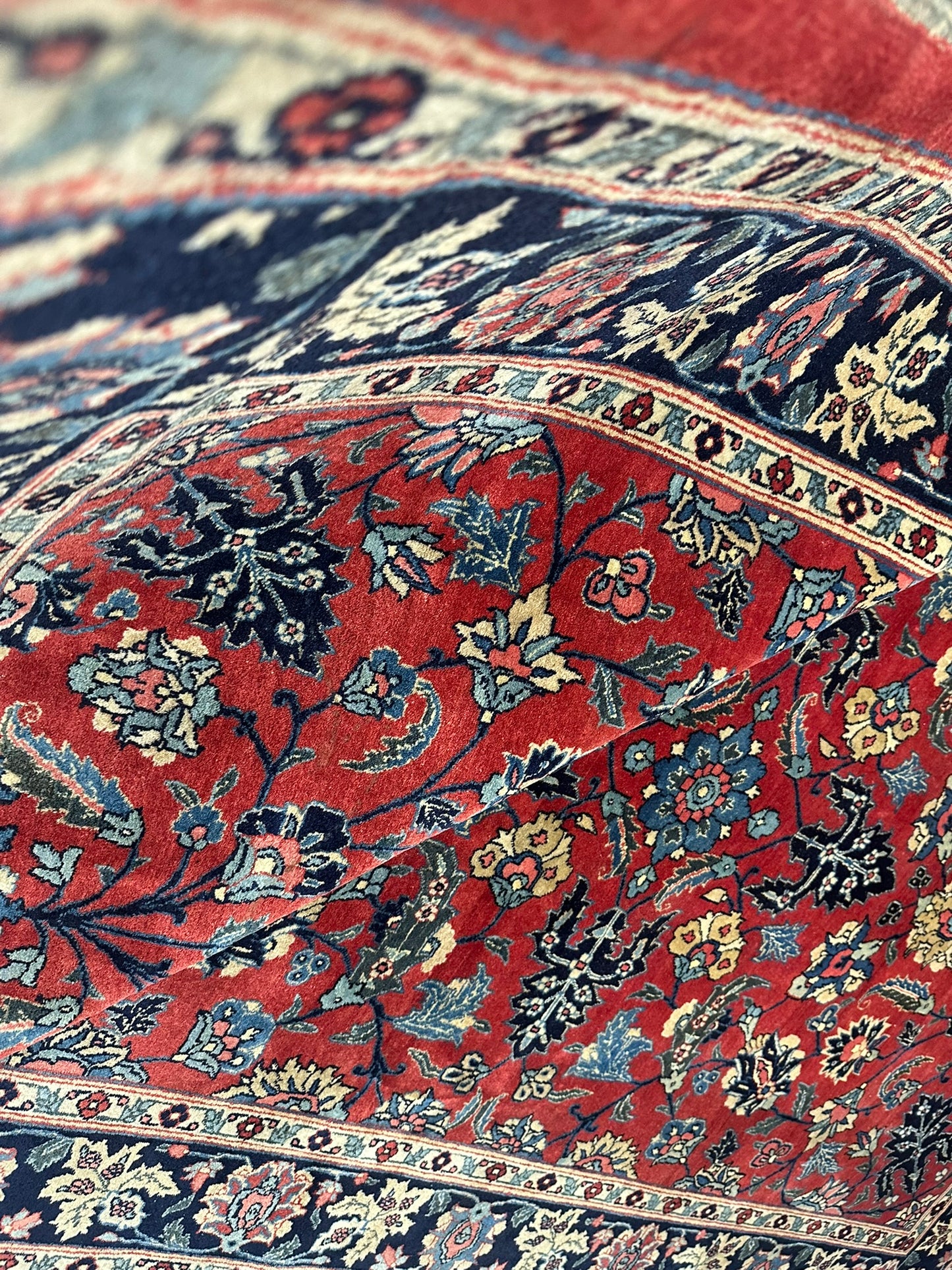 Antiker Orientteppich handgeknüpft Täbriz 275x180 cm