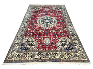 Orientteppich handgeknüpft Nain mit Seide 355x225 cm