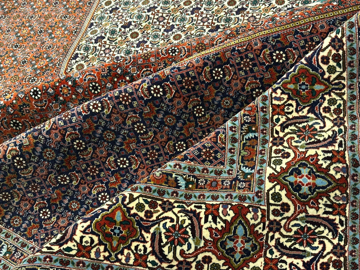 Orientteppich handgeknüpft 397x308 cm Bidjar Korkwolle