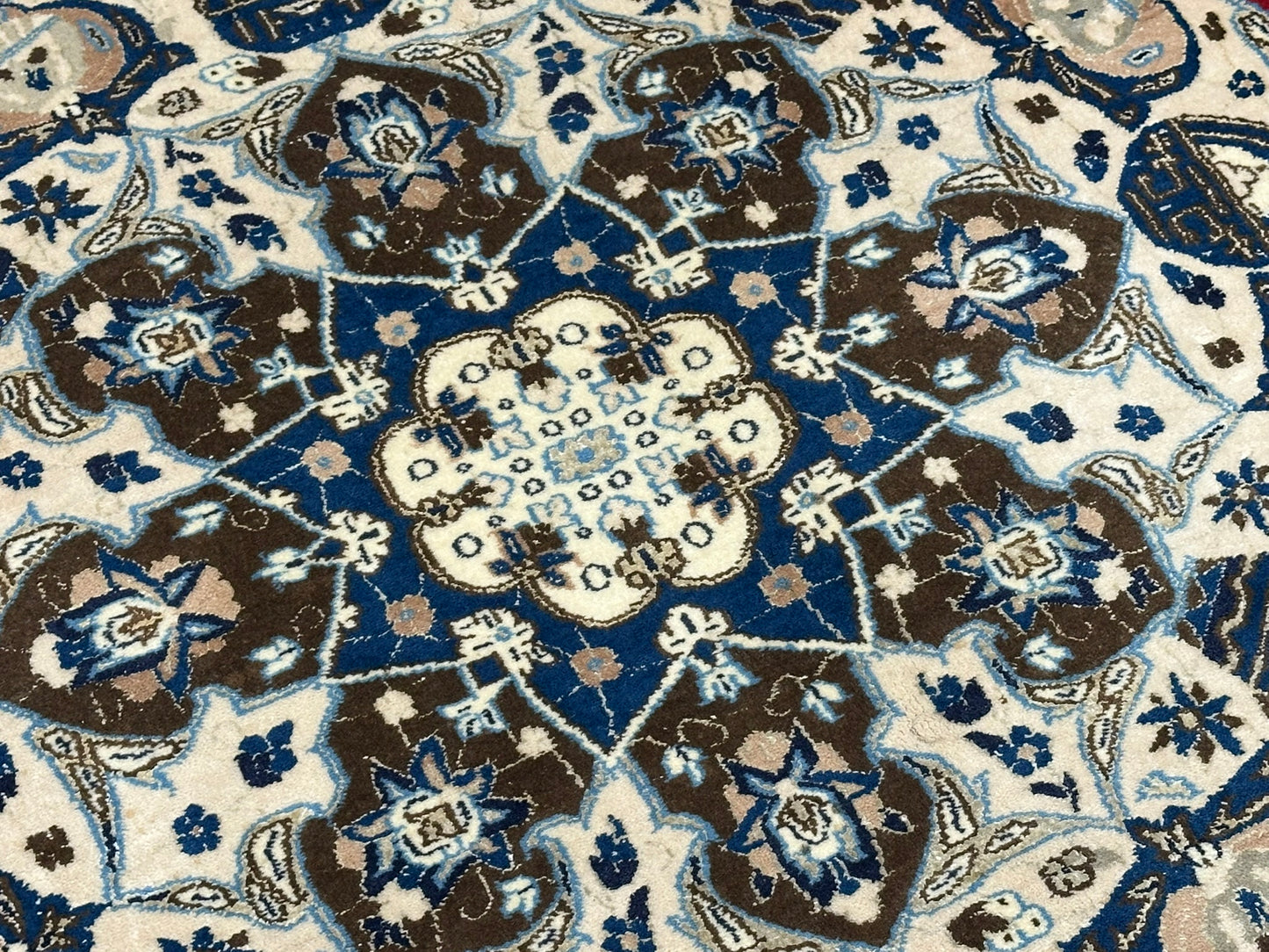 Orientteppich handgeknüpft Nain mit Seide 355x225 cm