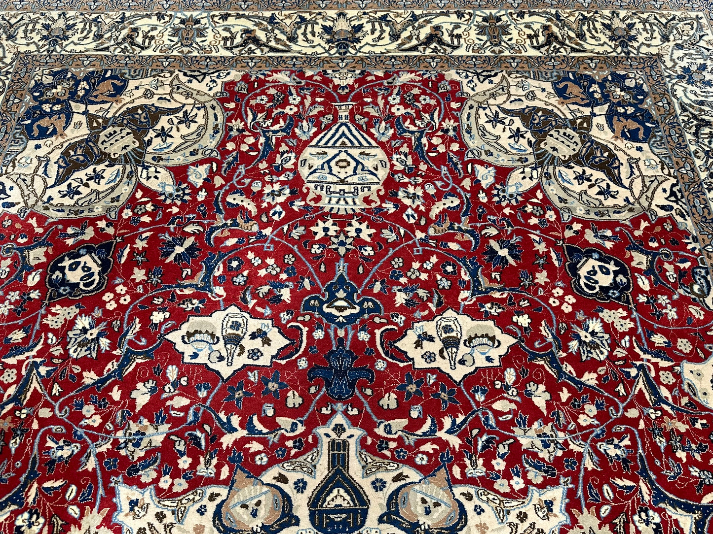 Orientteppich handgeknüpft Nain mit Seide 355x225 cm