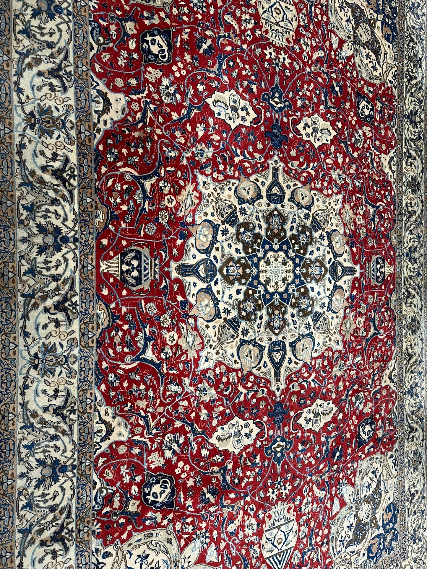 Orientteppich handgeknüpft Nain mit Seide 355x225 cm