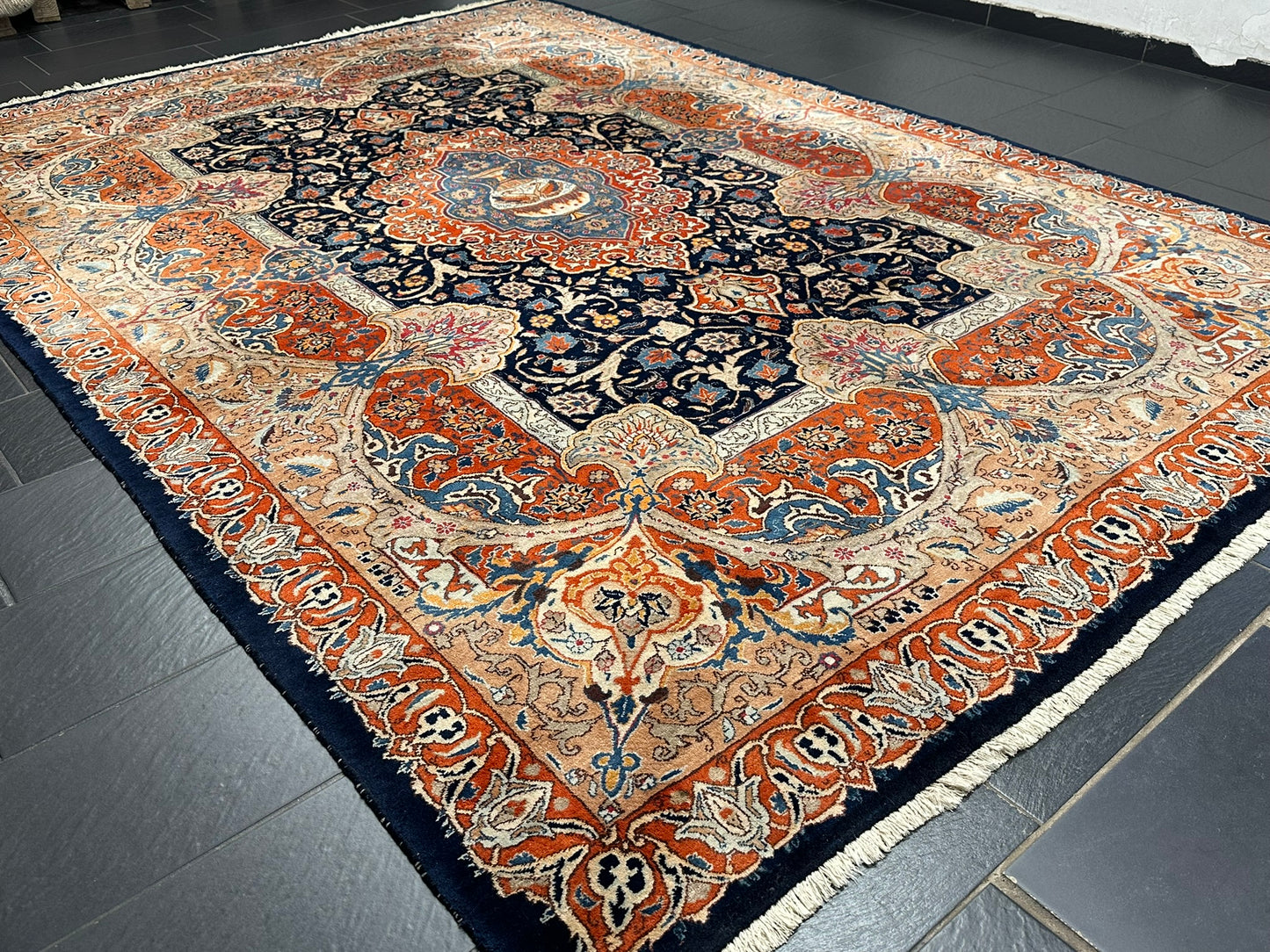 Orientteppich handgeknüpft 357x247 cm Kashmar Vasenmuster