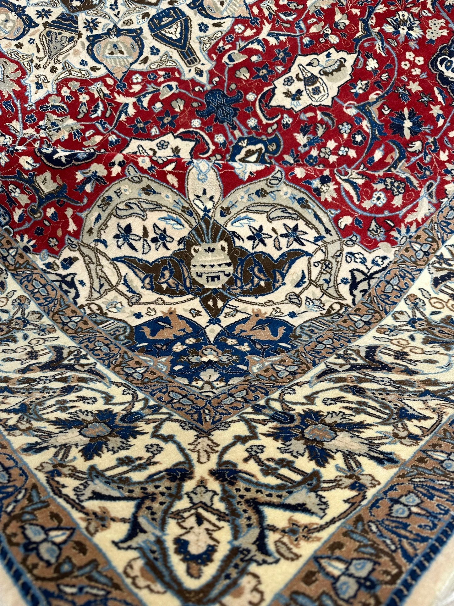 Orientteppich handgeknüpft Nain mit Seide 355x225 cm