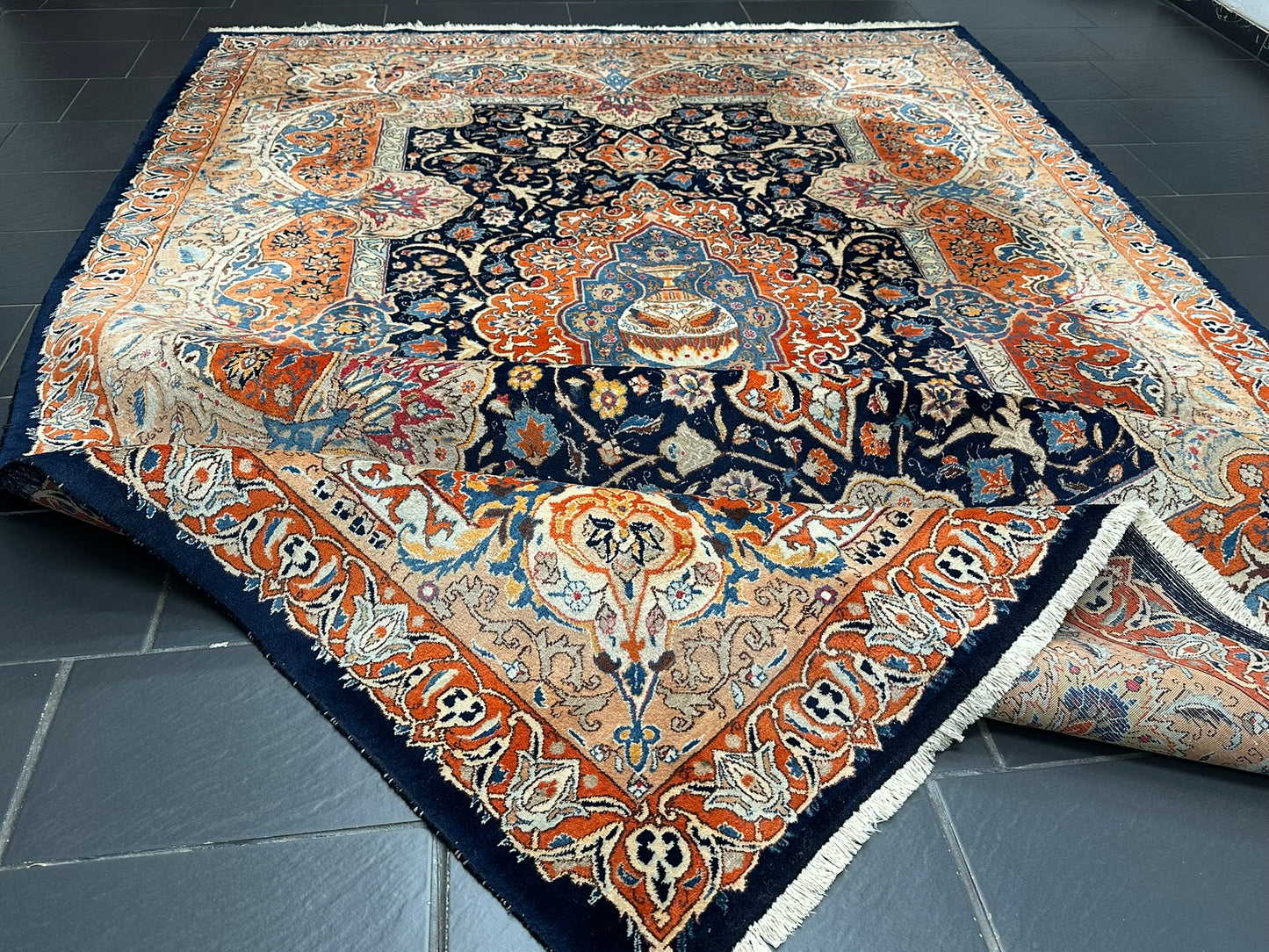 Orientteppich handgeknüpft 357x247 cm Kashmar Vasenmuster