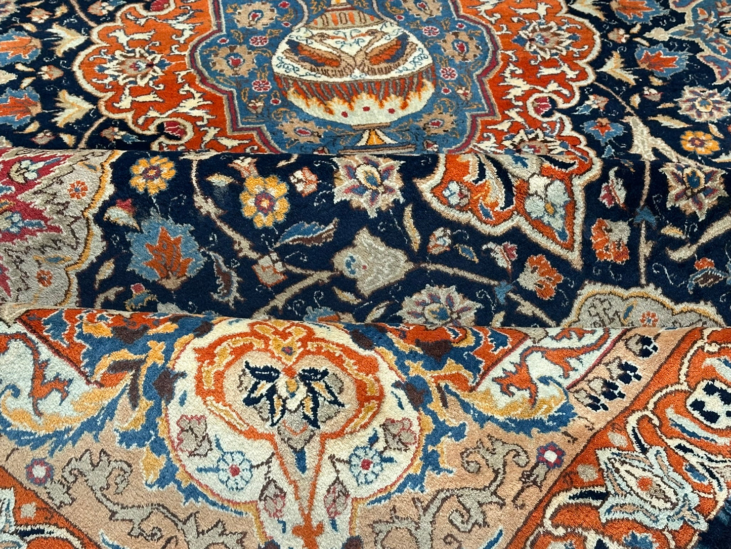 Orientteppich handgeknüpft 357x247 cm Kashmar Vasenmuster