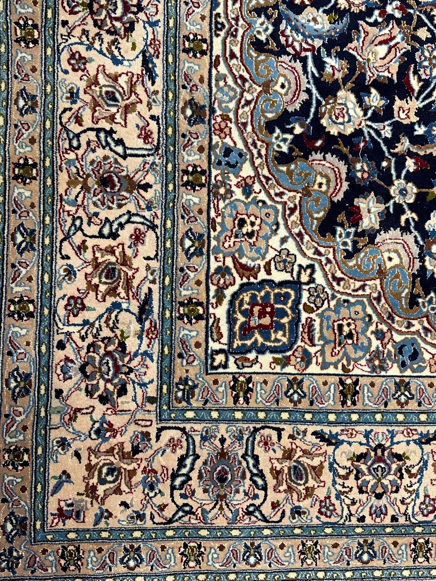 Orientteppich handgeknüpft Nain mit Seide 305x210 cm