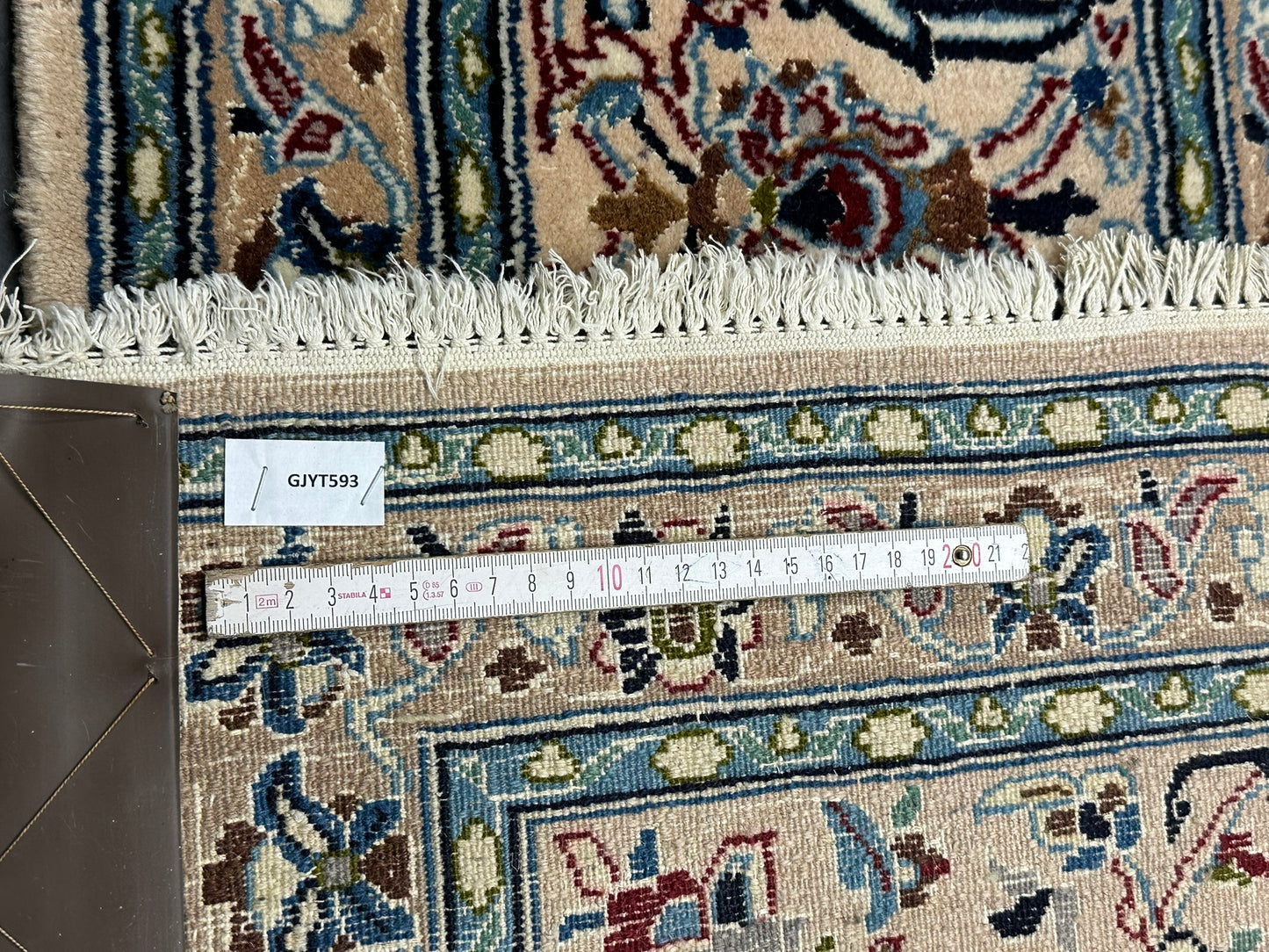 Orientteppich handgeknüpft Nain mit Seide 305x210 cm